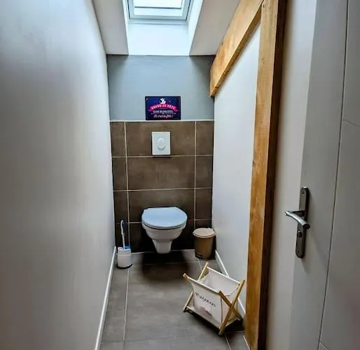 Pastisse Yourhosthelper *