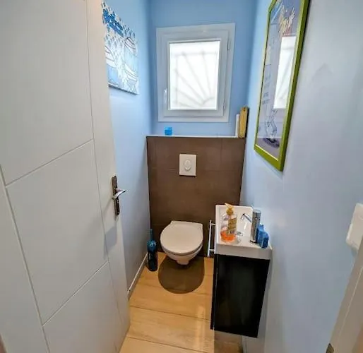 Pastisse Yourhosthelper *